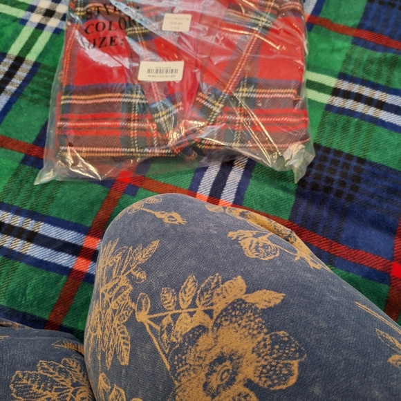 Aura brand size Medium Red tartan blazer - Picture 3 of 6